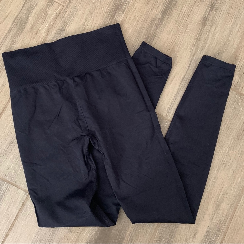 Navy Outdoor Voices Seamless Leggings